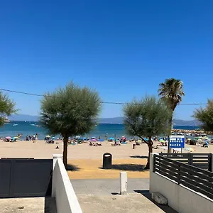 apartamento-en-la-playa-free-parking-free-wifi.catalonia-hotels.com/
